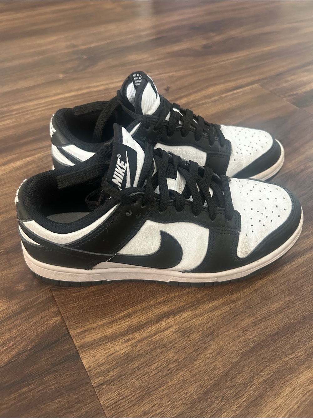 Nike Black and White Women’s Low-Top Sneakers